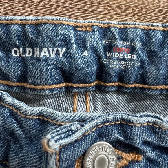 NWT Old Navy Extra High Rise Curvy Wide Leg Jeans, Size 4 - Picture 7 of 8
